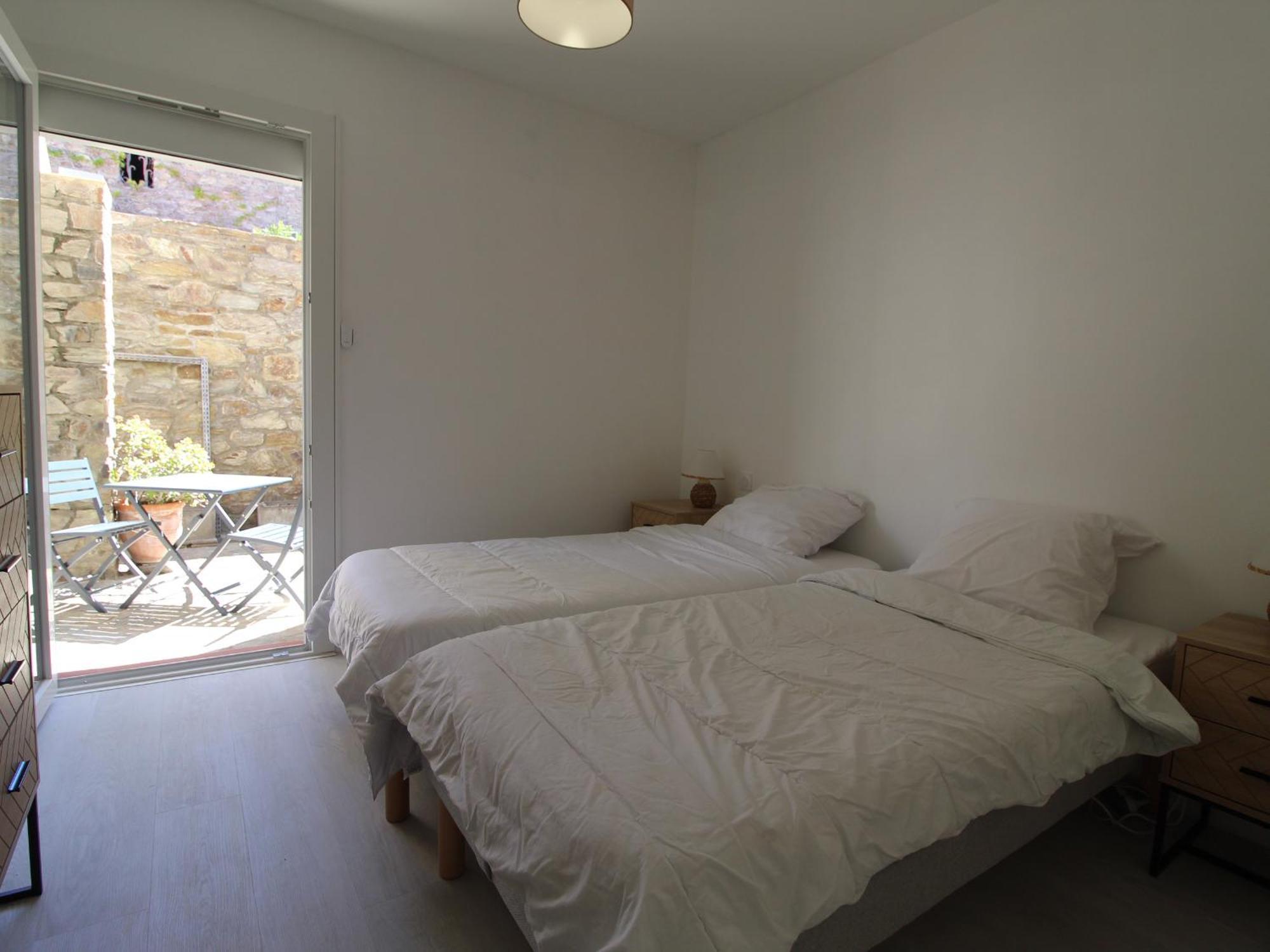 Apartment Collioure: Superbe T3 Avec Terrasse, Face A La Et Parking - Fr-1-309-376